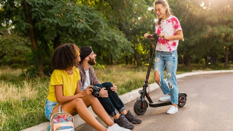 Elektrikli Scooter ile Şehir İçi Ulaşımın Avantajları