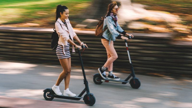 Hız ve Güvenlik: Elektrikli Scooter Kullanımında Dikkat Edilmesi Gerekenler