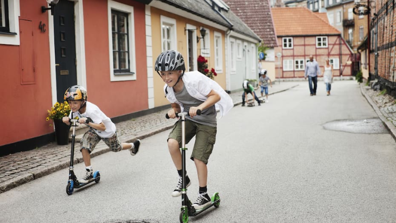 Çocuk Scooterları ve Elektrikli Modeller Arasındaki Farklar