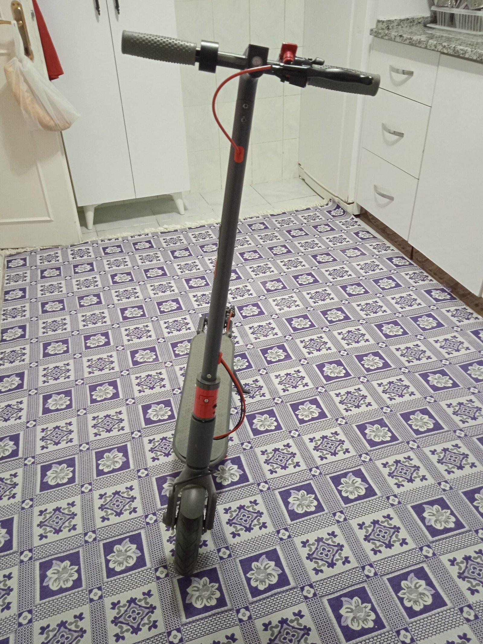 ELEKTRİKLİ SCOOTER