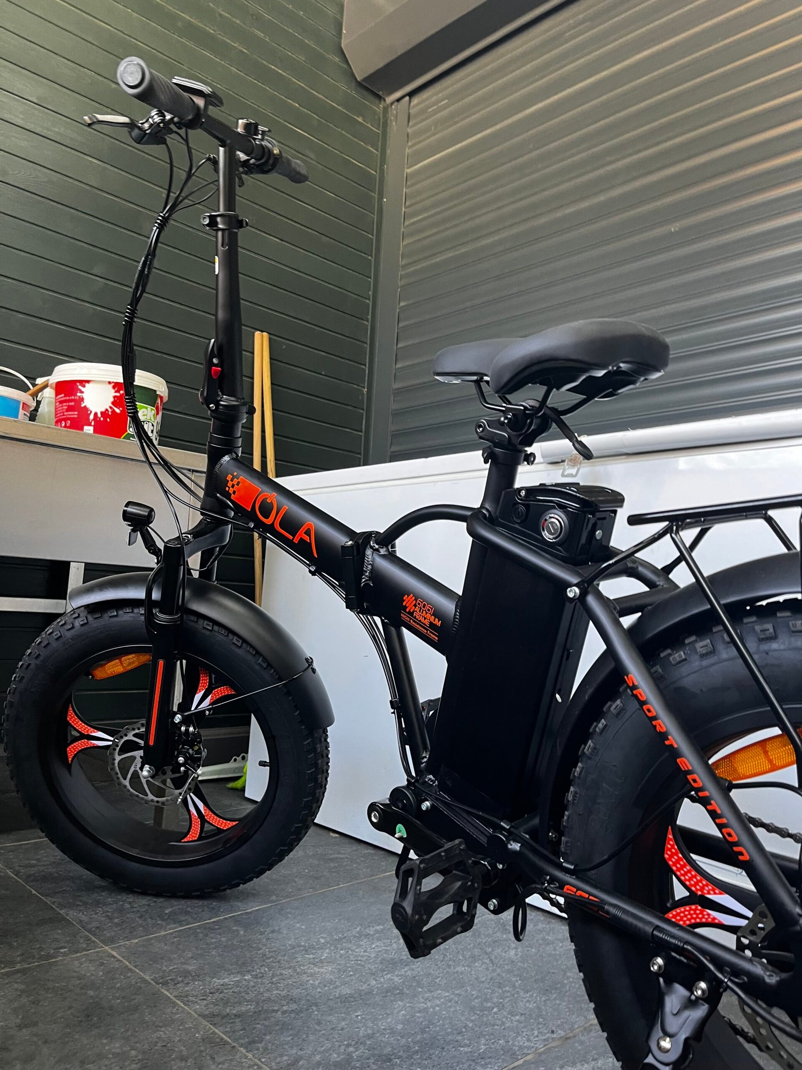 1,5 aylık daha 100 km geçmemiş ola efb5 elektrikli bisiklet