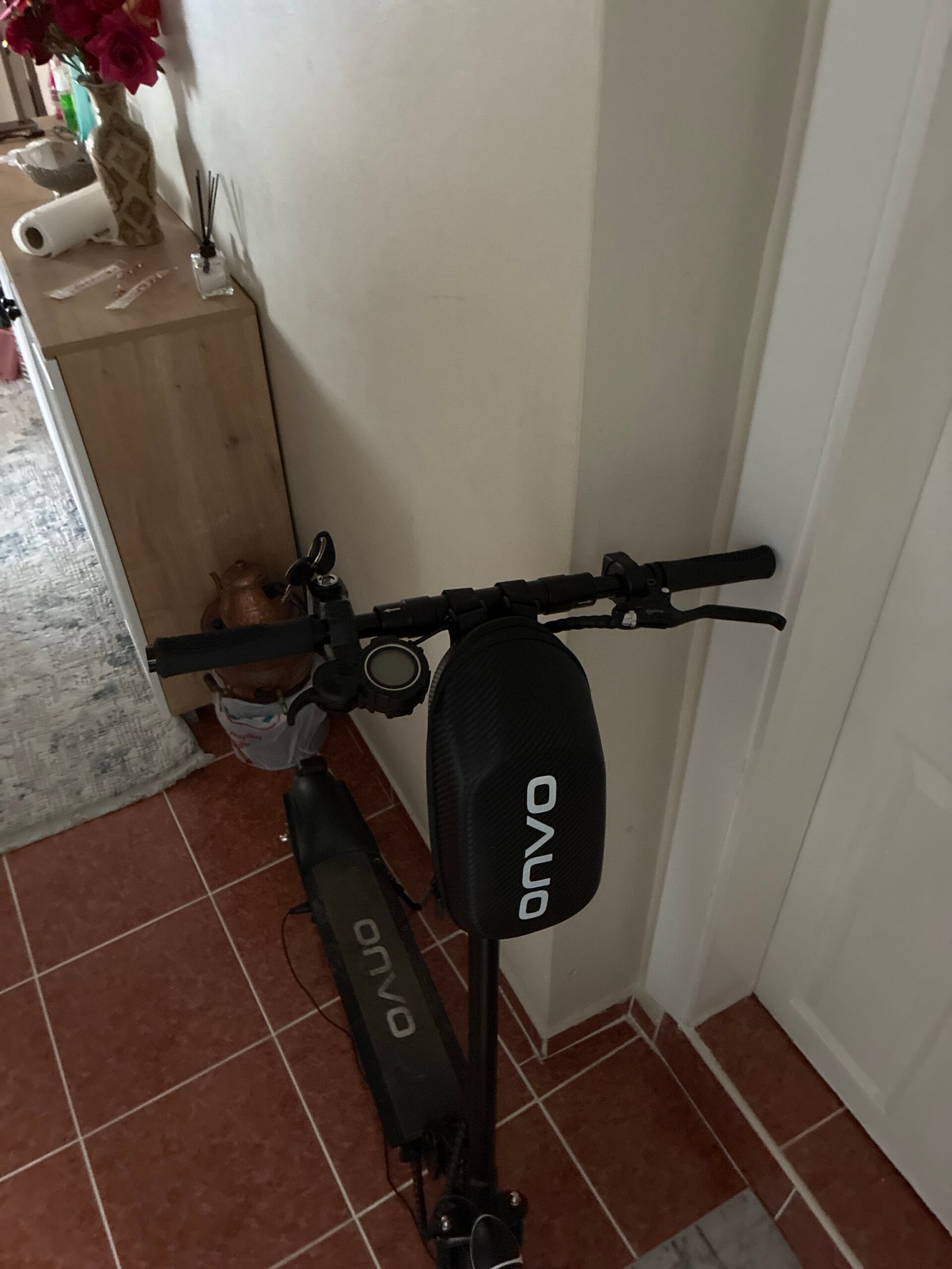 Onvo scooter