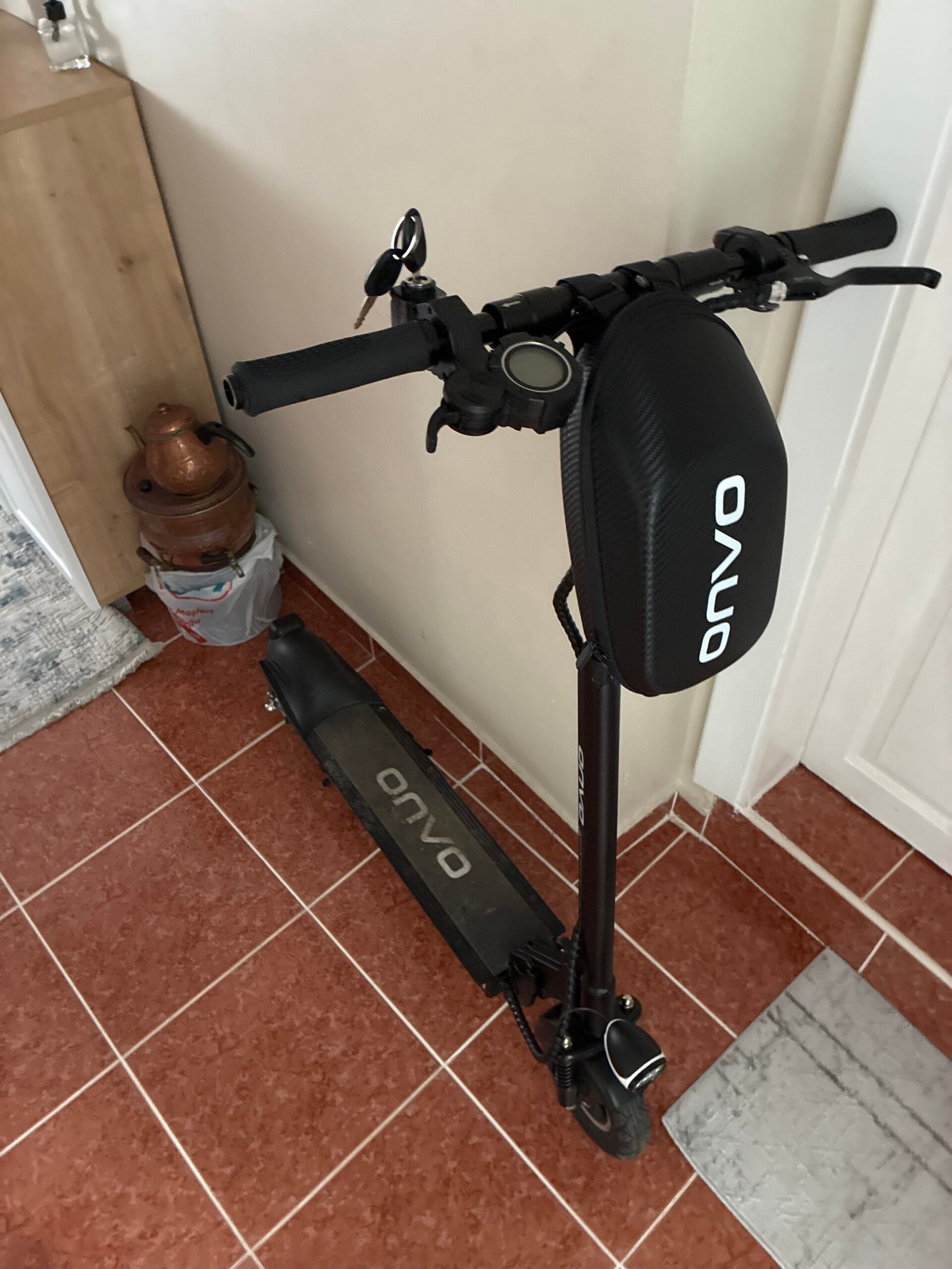 Onvo scooter