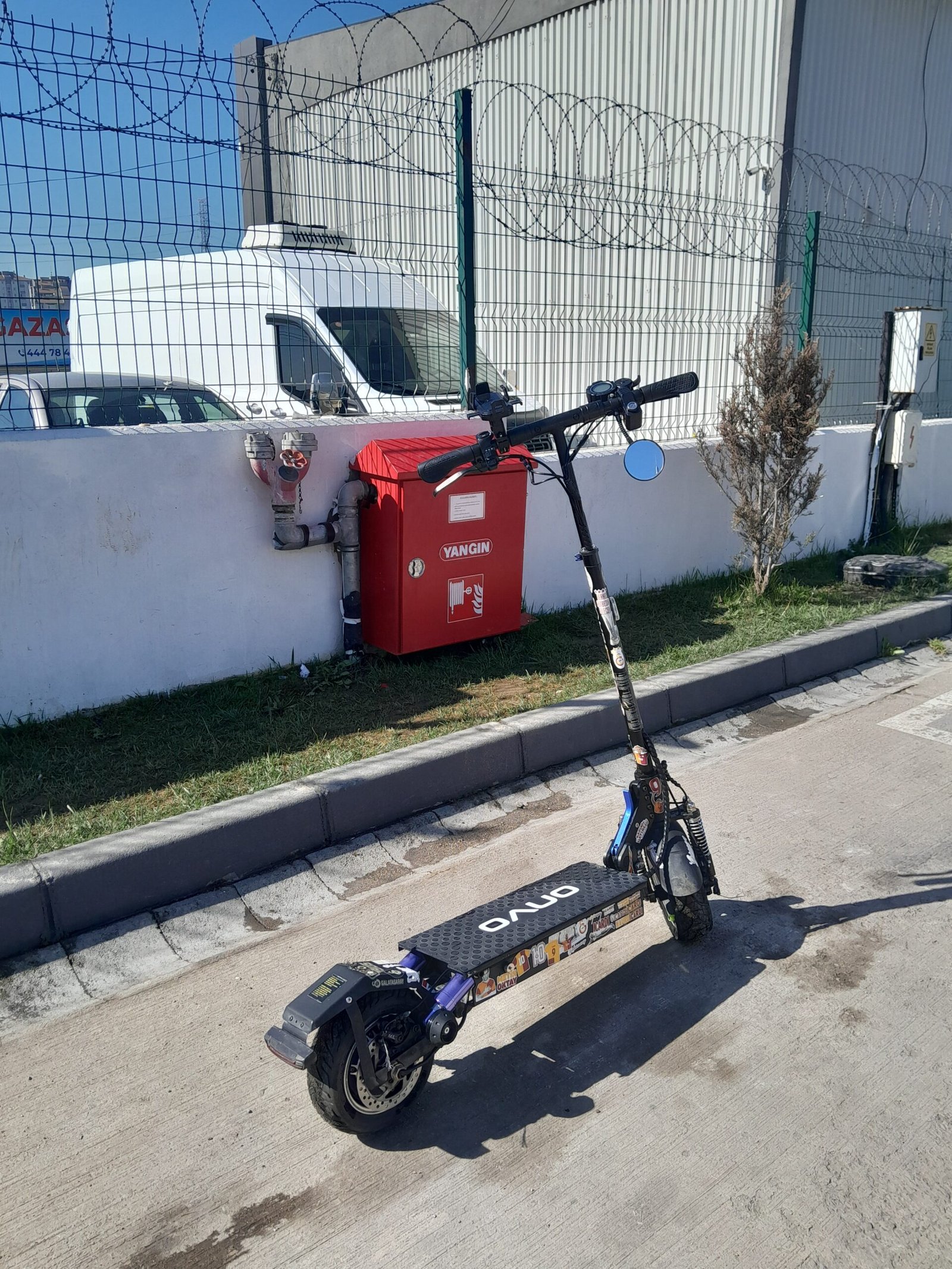 Onvo ov 012 elektrikli scooter tertemiz sağlam hiçbir sorunu yoktur