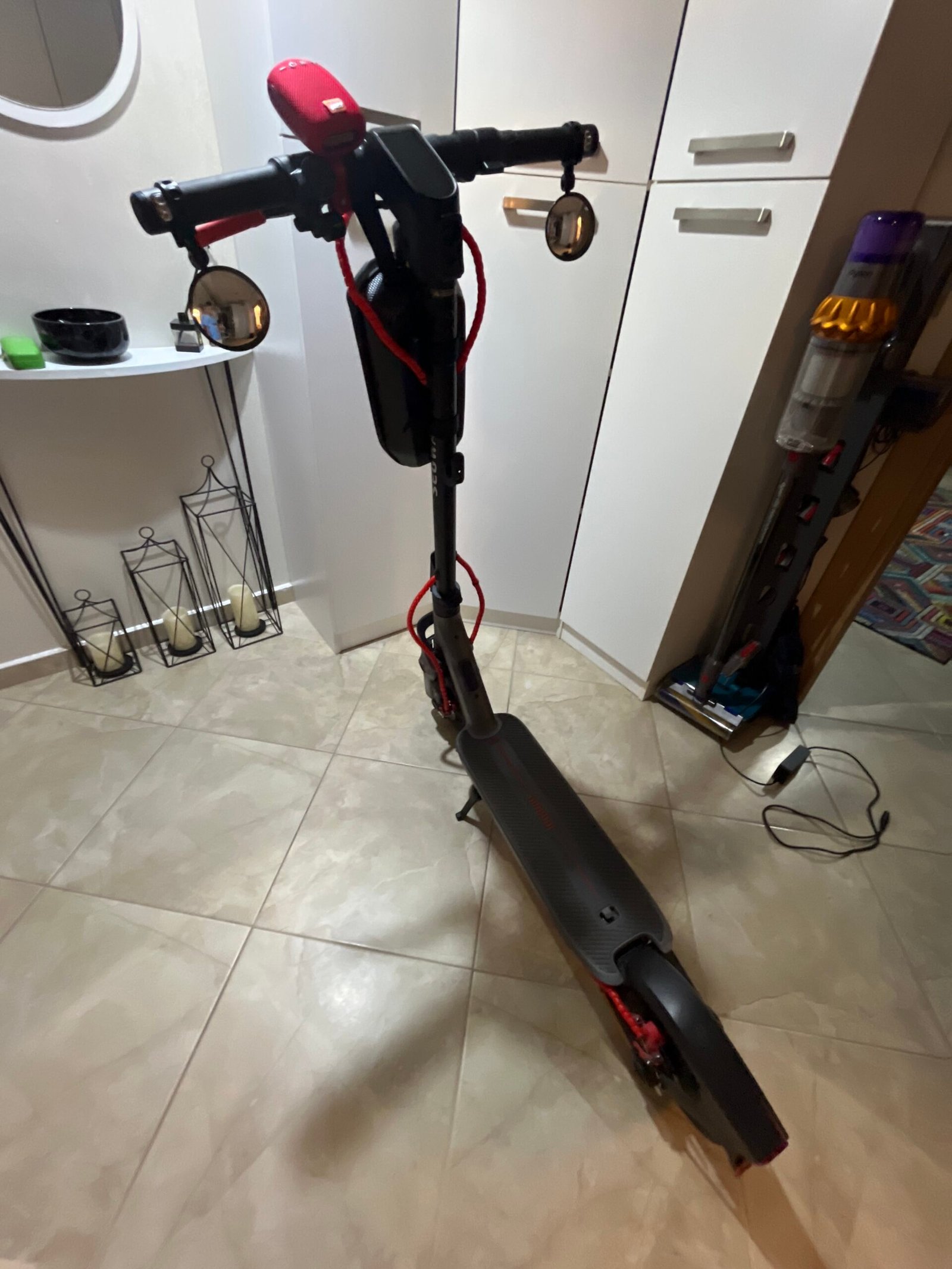 Temiz Aksesuarlı Segway Ninebot F3 Pro